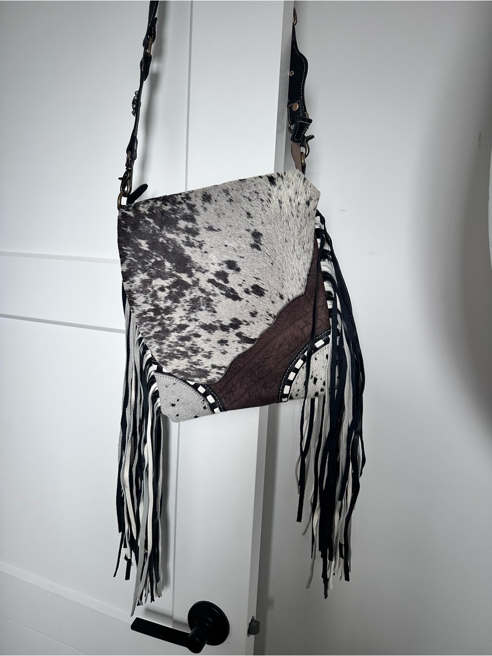 MYRA CORRAL TEMPO LEATHER CONCEALED CARRY SLING - FRINGED HAIRON CROSSBODY BAG